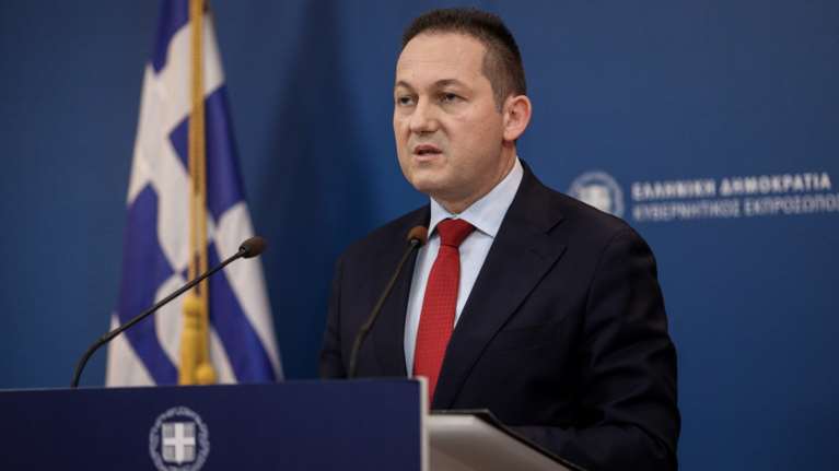 Στέλιος Πέτσας: Δεν θα είναι υποχρεωτικός ο εμβολιασμός - Πότε ανοίγει η αγορά