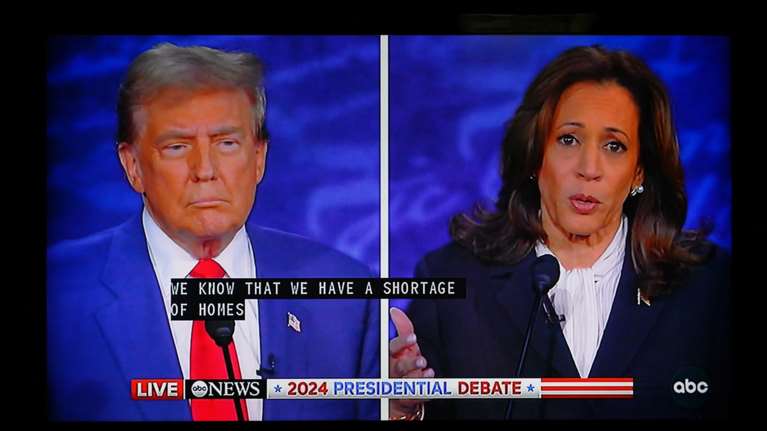 Ντιμπέιτ Χάρις - Τραμπ: &quot;Καθαρίσαμε το χάλι σου, ο Πούτιν θα σε έτρωγε για μεσημεριανό&quot; – &quot;Είσαι μαρξίστρια&quot;