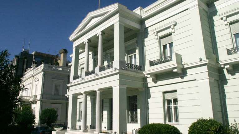 Η Ελλάδα αξιόπιστος συνομιλητής όλων των μερών στο Μεσανατολικό, λέει το ΥΠΕΞ