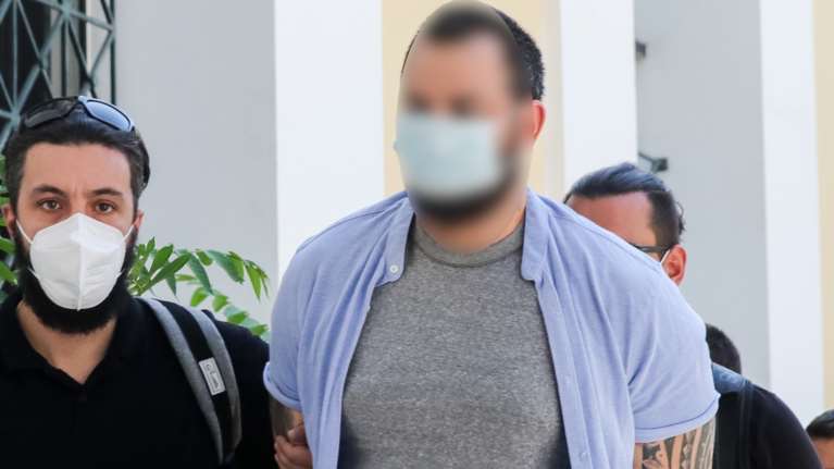 Εισβολή στο Εφετείο: Στον ανακριτή ο πρώην παίκτης ριάλιτι με τα ναρκωτικά - &quot;Νόμιμο το 1,5 εκατ.&quot; λέει [εικόνες]