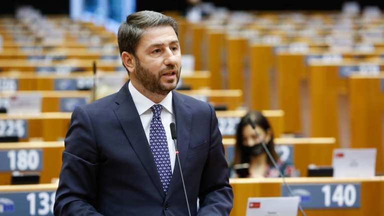 Καταγγελία Ανδρουλάκη: Πολιτικά και οικονομικά συμφέροντα εμπλέκονται στα εσωτερικά του ΚΙΝΑΛ