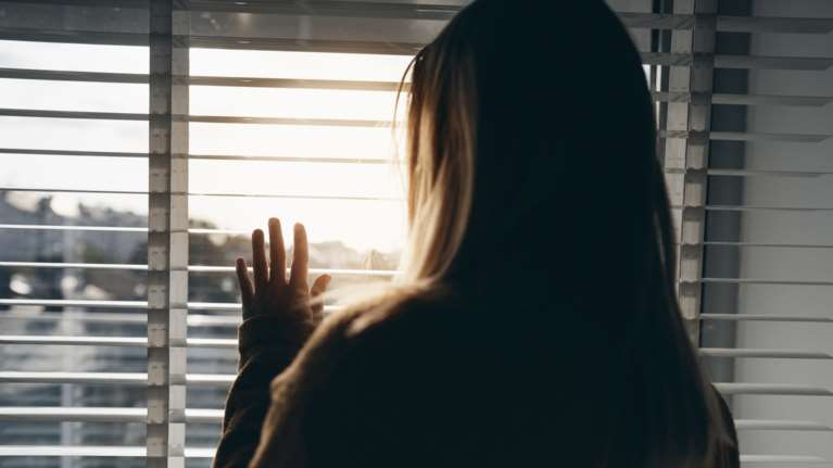 Σοκ στη Λάρισα: 50χρονος ασέλγησε σε 9χρονο κοριτσάκι και της έδωσε 5 ευρώ για να μη μιλήσει