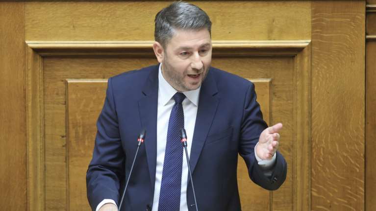 Επιστολική ψήφος: Εκνευρισμός στο ΠΑΣΟΚ για την τροπολογία Κεραμέως - Ζητά να ξεκινήσει η συζήτηση από μηδενική βάση