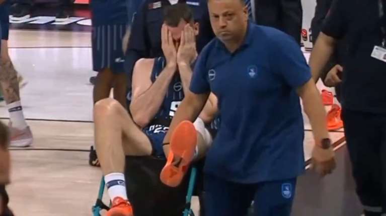 Σοβαρός τραυματισμός του Γιώργου Παπαγιάννη: Πάγωσε το γήπεδο στον αγώνα Αναντολού Εφές - Παναθηναϊκός [βίντεο]