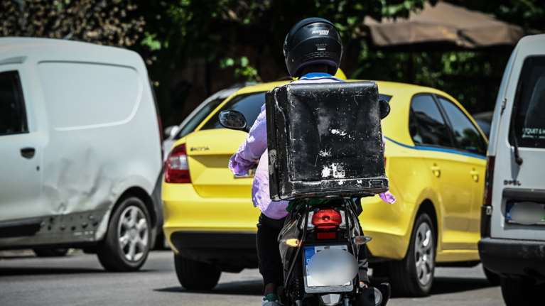 Γεωργιάδης: Παρήγγειλα γύρο χοιρινό εν μέσω καύσωνα και μου τον έφεραν - Επέβαλα πρόστιμο σε δύο πλατφόρμες