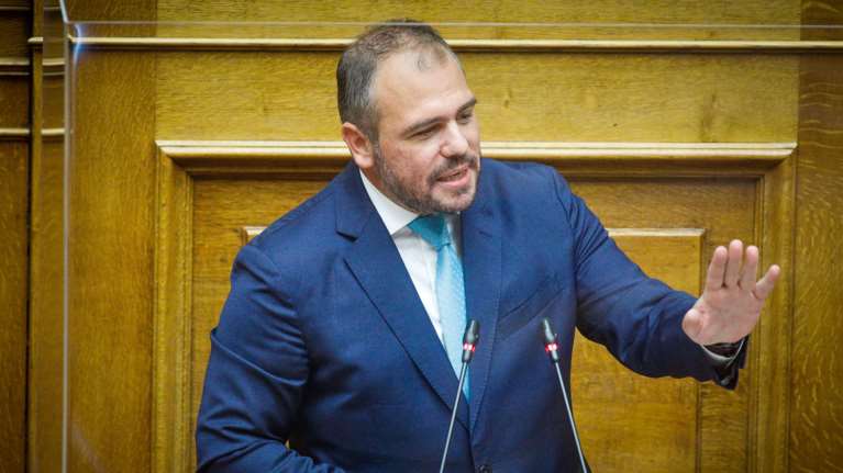 Φίλιππος Φόρτωμας: &quot;Η διασωλήνωση με έχει πάει πολύ πίσω&quot; -Το μήνυμα του βουλευτή που έδωσε μάχη με τον κορονοϊό [Βίντεο]