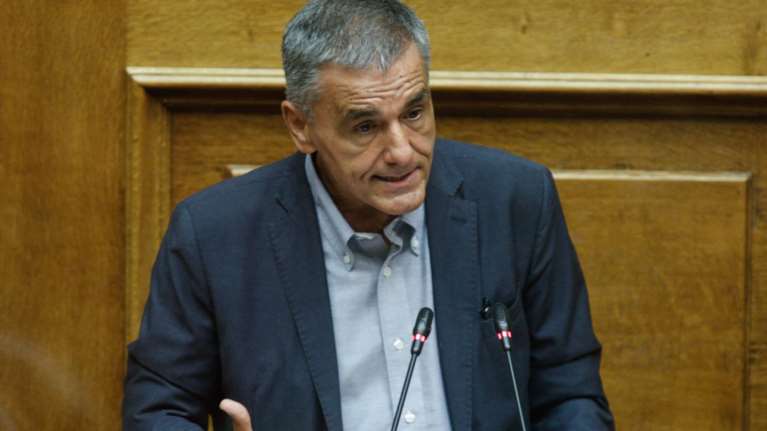 Θετικός στον κορονοϊό o Ευκλείδης Τσακαλώτος - Εμφάνισε ήπια συμπτώματα