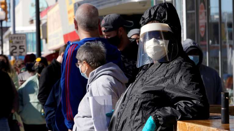 "Καμπανάκι" από ΠΟΥ: "Η μετάλλαξη Όμικρον εξαπλώνεται και παραμένει ένας επικίνδυνος ιός"