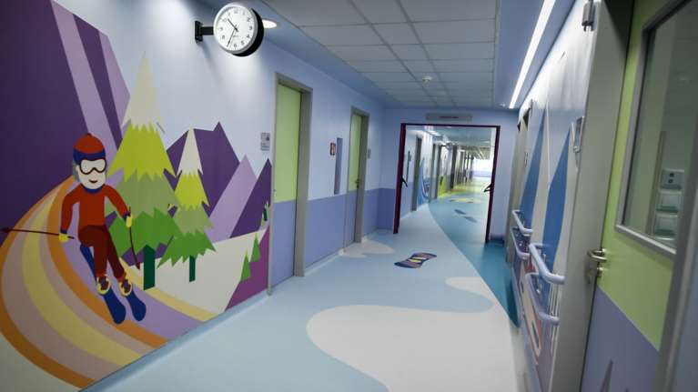 Ασφυκτικά γεμάτες οι ΜΕΘ Παίδων: 8 κλίνες για όλη τη Βόρεια Ελλάδα την ώρα που &quot;θερίζουν&quot; οι ιώσεις