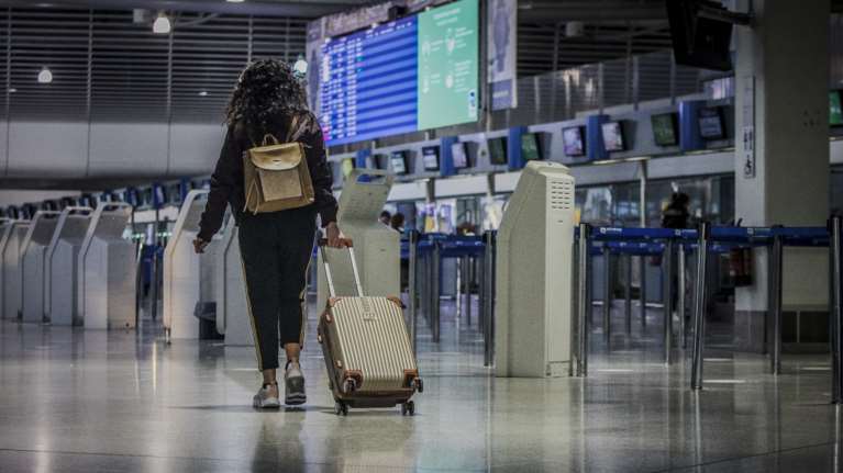 Μετάλλαξη κορονοϊού: Οκτώ τα κρούσματα στην Ελλάδα - Ταξιδιώτες από Ντουμπάι και Βρετανία