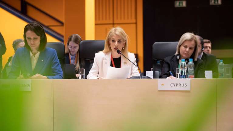 Κύπρος: Καταγγελία της Αννίτας Δημητρίου για σεξιστική επίθεση από τον Τούρκο ομόλογό της [Βίντεο]