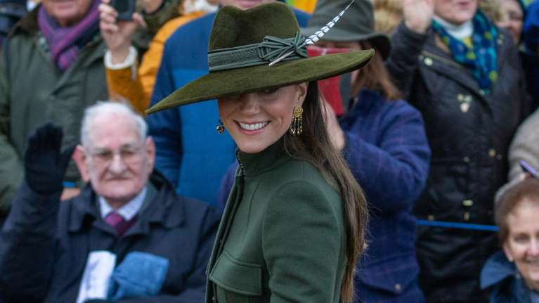 Κέιτ Μίντλετον: Ultra chic εμφάνιση με πράσινο παλτό Alexander McQueen - Το δώρο του Γουίλιαμ που απογείωσε το στιλ