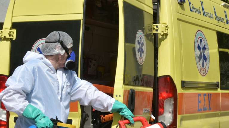 Κορονοϊός: Στους 163 οι νεκροί στη χώρα - Κατέληξε 46χρονη στη Θεσσαλονίκη