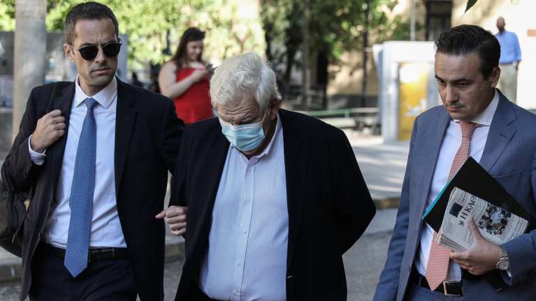 Σκάνδαλο Folli Follie: Σάλος με τα mail που φέρεται να εμπλέκουν πρώην υπουργούς και βουλευτές του ΣΥΡΙΖΑ