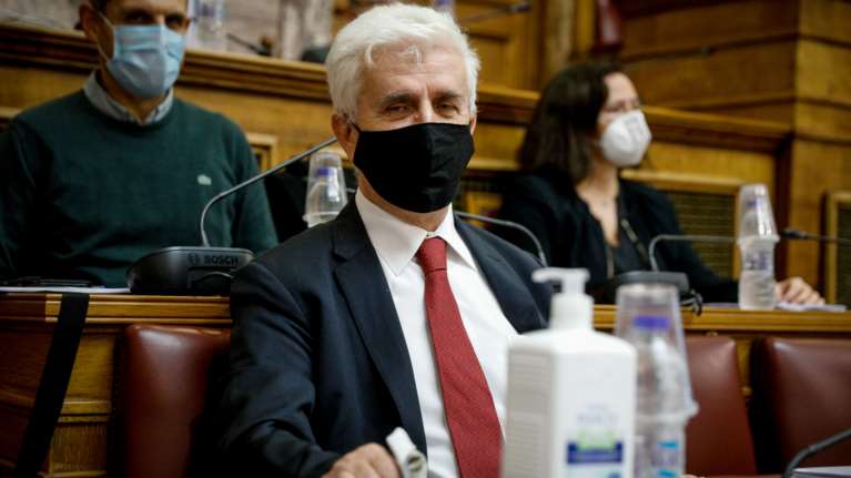 Άναψαν τα αίματα στη Βουλή για τον πρόεδρο του ΕΣΡ: Άγρια κόντρα ΝΔ - ΣΥΡΙΖΑ