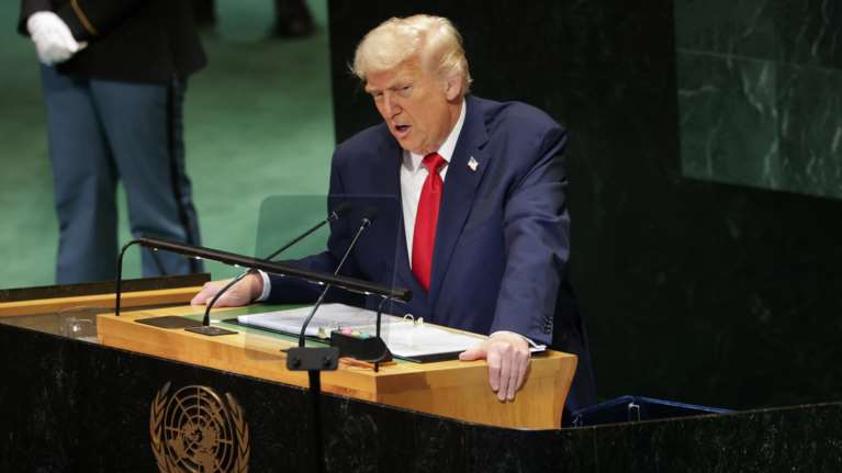 Η αναφορά του Τραμπ στον ΟΗΕ για την Ελλάδα: &quot;Το 54% των κρατουμένων στις φυλακές είναι αλλοδαποί&quot;