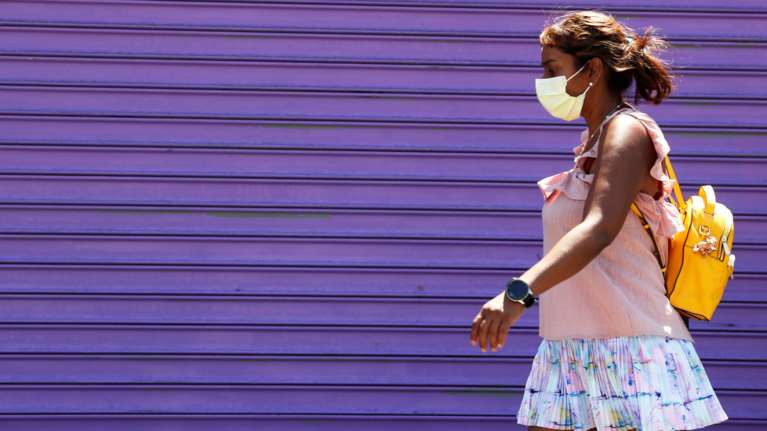 ΗΠΑ: Ο κορονοϊός επελαύνει ασυγκράτητος - Η χώρα θρηνεί 1.262 νέους θανάτους σε 24 ώρες