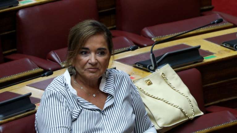 Η απουσία της Ντόρας Μπακογιάννη από την εκδήλωση του Σαμαρά- Πώς τη δικαιολόγησε
