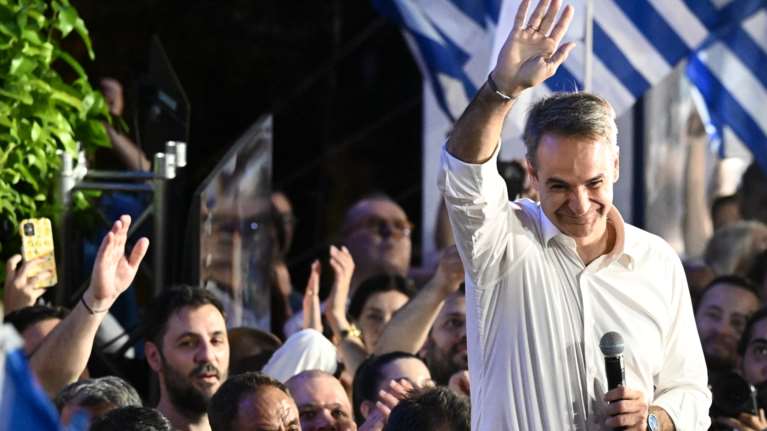 Ποιοι μπαίνουν στη νέα κυβέρνηση Μητσοτάκη: Οι αναβαθμίσεις, οι μετακινήσεις και νέα πρόσωπα σε ρόλο έκπληξη