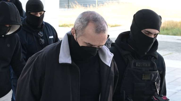 Κολωνός: Προκλητικός στη δίκη ο Μίχος - Υποστήριξε ότι ήταν ερωτευμένος με τη 12χρονη, &quot;αθώωσε&quot; τη μητέρα της