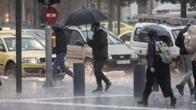 Καιρός: Βροχές και ισχυρές καταιγίδες σήμερα σε όλη τη χώρα - Πού θα είναι έντονα τα φαινόμενα