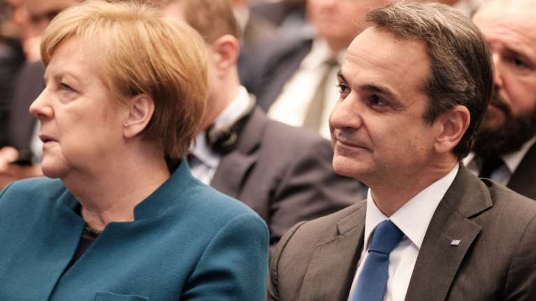 Θερμό κλίμα για τον Μητσοτάκη στο Βερολίνο, παγωμάρα για τον Ερντογάν στις Βρυξέλλες