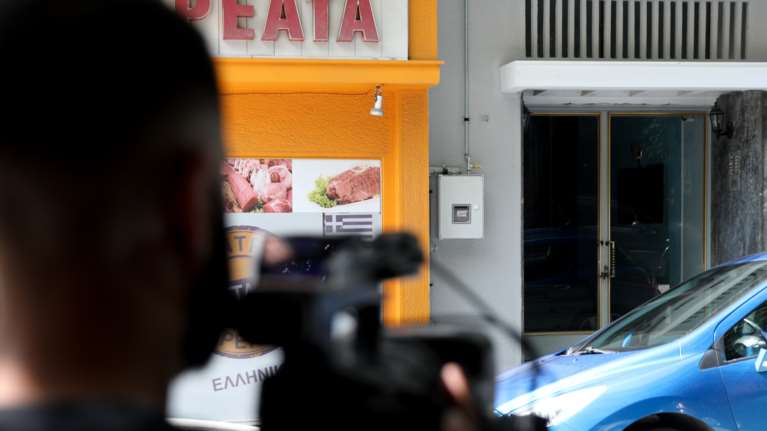 Μεγάλη επιχείρηση της Αντιτρομοκρατικής: Τρεις συλλήψεις &quot;γνώριμων&quot; - Γιάφκα με όπλα και εκρηκτικά στο Κουκάκι