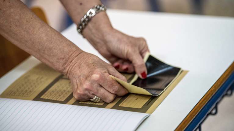 Πανελλήνιες 2025: Αρχαία Ελληνικά, Μαθηματικά και Βιολογία δίνουν αύριο Δευτέρα οι υποψήφιοι των ΓΕΛ