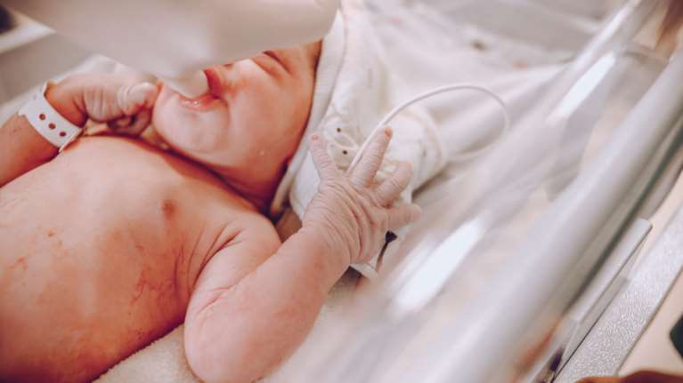 Χανιά: Βρέφος 10 ημερών με κορονοϊό νοσηλεύεται στη ΜΕΘ