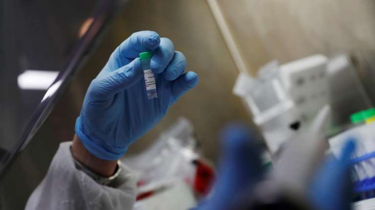 Κορονοϊός: Σοκ από ανακάλυψη ότι ασυμπτωματική ασθενής 70 ετών μεταδίδει τον ιό επί 70 ημέρες