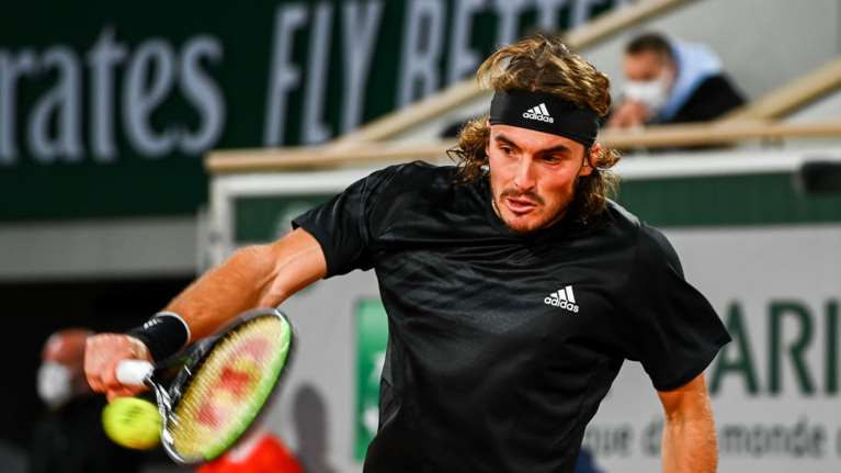 Τσιτσιπάς: &quot;Κανείς δεν μένει μαζί σου για πάντα&quot; - Η αινιγματική ανάρτηση μετά το περιστατικό με τον πατέρα του