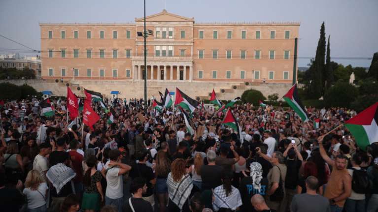 Συγκεντρώσεις αλληλεγγύης στην Παλαιστίνη σε πάνω από 100 μέρη της Ελλάδας [εικόνες - βίντεο]