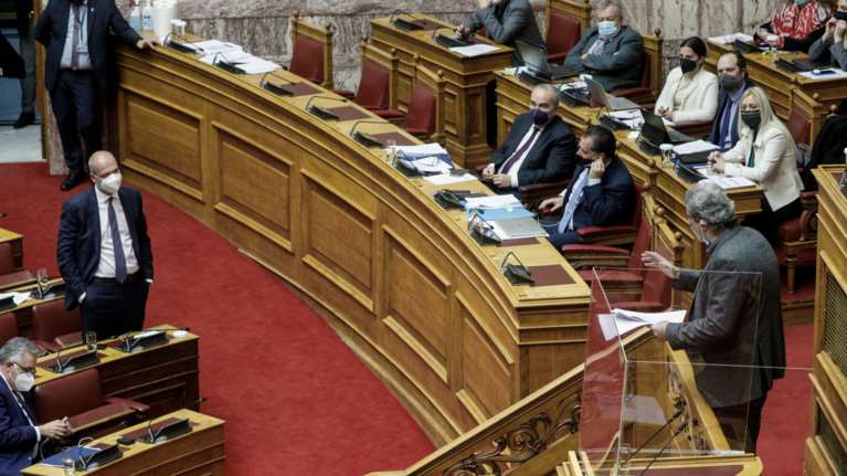 Γεωργιάδης για τα &quot;τσίγκινα σωβρακάκια&quot;, το σόου Πολάκη και τη Novartis: Να πάρει θέση ο Ανδρουλάκης