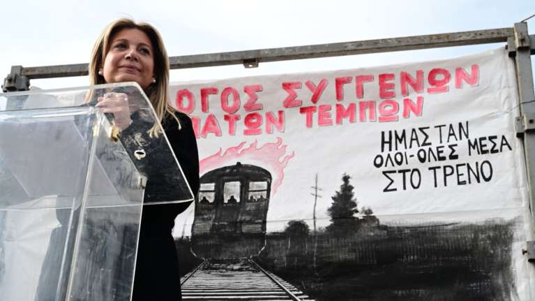 Καρυστιανού κατά Τασούλα και Τριαντόπουλου: &quot;Η δικογραφία κόλαφος για το μπάζωμα στα Τέμπη θάφτηκε&quot;