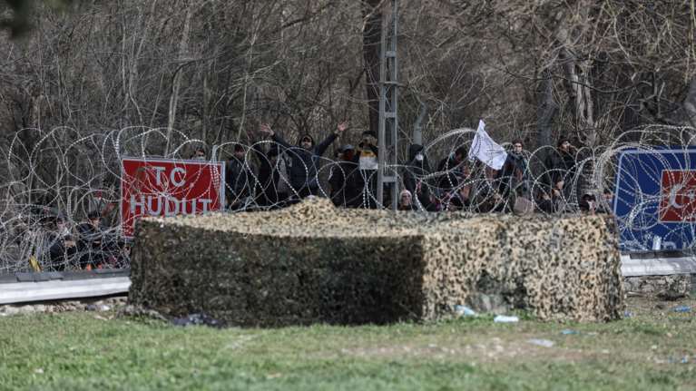 Εξαρθρώθηκε εγκληματική οργάνωση που διακινούσε μετανάστες από τον Έβρο - 9 συλλήψεις, αναζητούνται 30 συνεργοί