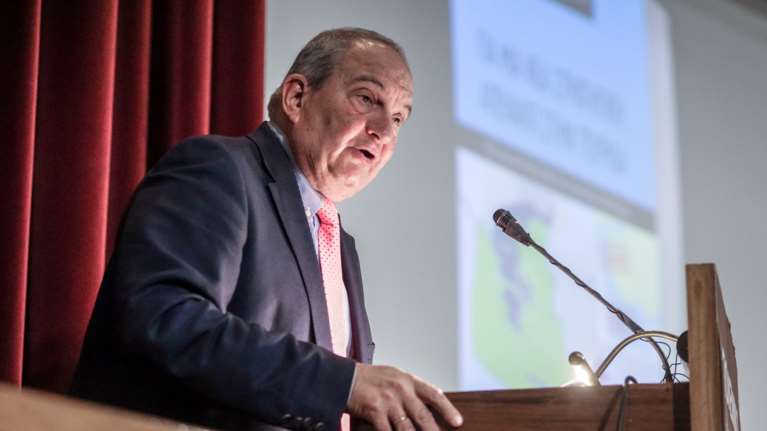 Επανεμφάνιση Κώστα Καραμανλή με νέα παρέμβαση στις 15 Οκτωβρίου