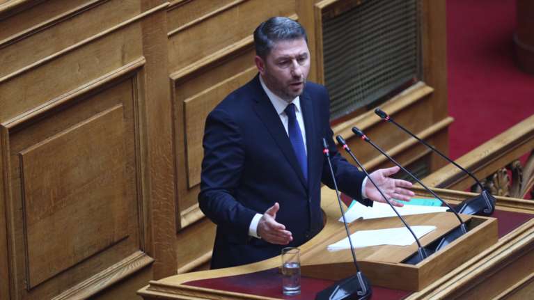 Ανδρουλάκης: Επίθεση στην κυβέρνηση για τα Τέμπη - &quot;Αρνείται Προανακριτική ενώ υπάρχουν αποχρώσεις ενδείξεις για ευθύνες Καραμανλή&quot;