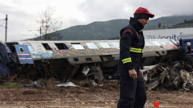 Παρέμβαση δικηγορικών συλλόγων για τα Τέμπη: Να ανατεθεί σε ειδικό εφέτη ανακριτή η υπόθεση