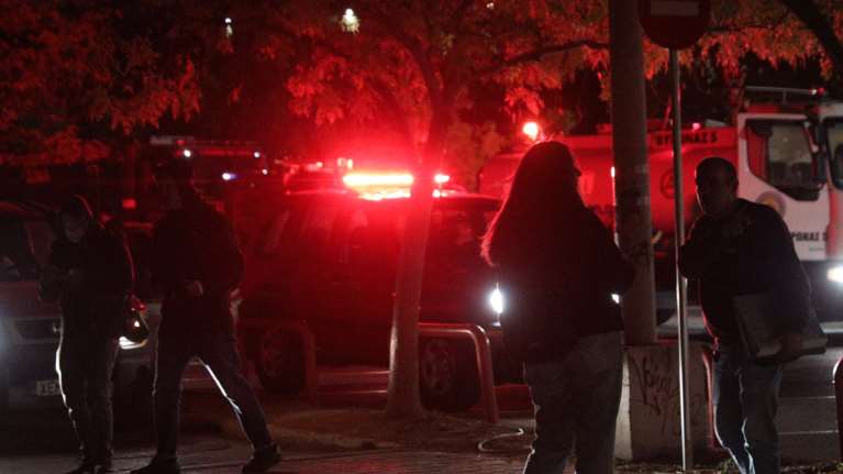 Θεσσαλονίκη: Πυρκαγιά σε λεωφορείο έξω από την Αγχίαλο	- Οι επιβάτες κατέβηκαν εγκαίρως