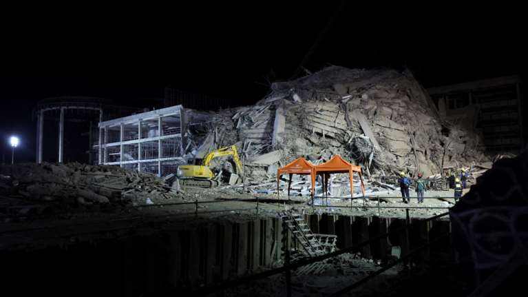 Σεισμός στη Μιανμάρ: Πώς εξηγείται η ακραία ισχυρή δόνηση - Η εκτίμηση Λέκκα για δεκάδες χιλιάδες νεκρούς [βίντεο]