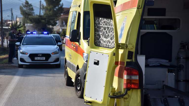 Καλύβια: Νεκρός άνδρας σε αυτοκίνητο που τυλίχθηκε στις φλόγες - Αυτοκτονία δείχνουν τα πρώτα στοιχεία