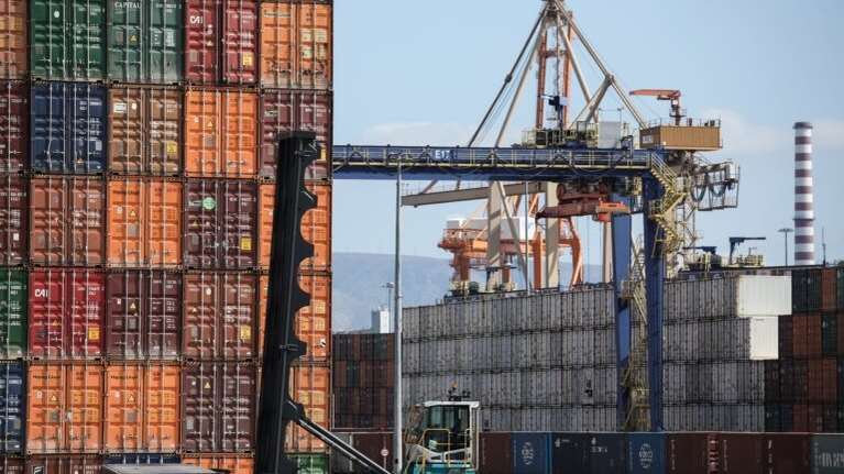 Εντοπίστηκε κοντέινερ με πάνω από 60 κιλά κοκαΐνη στον Πειραιά – Τρεις συλλήψεις από την ΕΛΑΣ