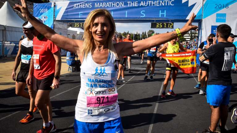 Μαρία Πολύζου: Σοκάρουν οι αποκαλύψεις της - "Ο πατέρας μου έπινε και όταν μεθούσε με βίαζε" [Βίντεο]