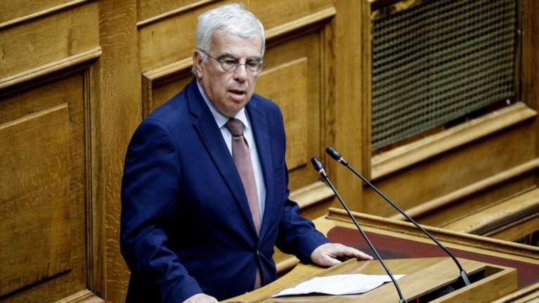 Σιμόπουλος (ΝΔ): Διαφωνεί με την τροπολογία για τους μετανάστες αλλά θα την ψηφίσει