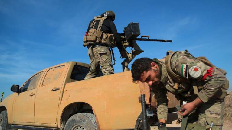 Συρία: Οι τζιχαντιστές περικύκλωσαν από τρεις πλευρές την πόλη-κλειδί Χάμα - 200 χιλιόμετρα από την Δαμασκό