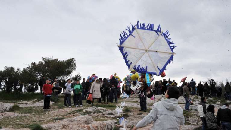 Με σαρακοστιανά, γλέντι και συναυλίες επανέρχονται τα &quot;κούλουμα&quot; στους δήμους της Αττικής