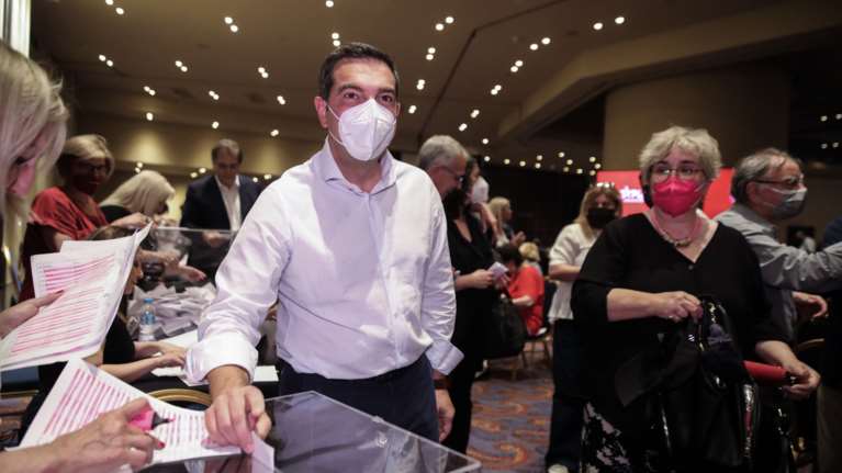 &quot;Σφαγή&quot; στην Κεντρική Επιτροπή του ΣΥΡΙΖΑ - Ο Τσίπρας &quot;σήκωσε το γάντι&quot; σε Πολάκη και Δρίτσα