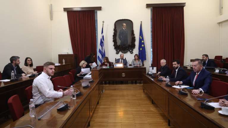 Εξεταστική για τα Τέμπη: Η αξιολόγηση του υλικού που εστάλη αφορά αποκλειστικά την εισαγγελική Αρχή, λέει το προεδρείο