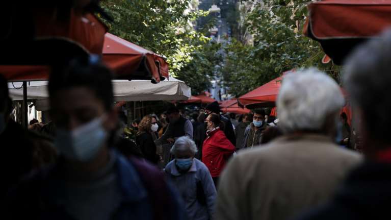 Λαικές αγορές: Από Δευτέρα επιστρέφουν πλαστικά και βιομηχανικά προιόντα στους πάγκους