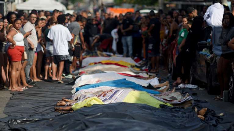 Φιάσκο στη Βραζιλία: Κανένας από τους 121 νεκρούς του αστυνομικού μακελειού δεν ήταν σε λίστα υπόπτων